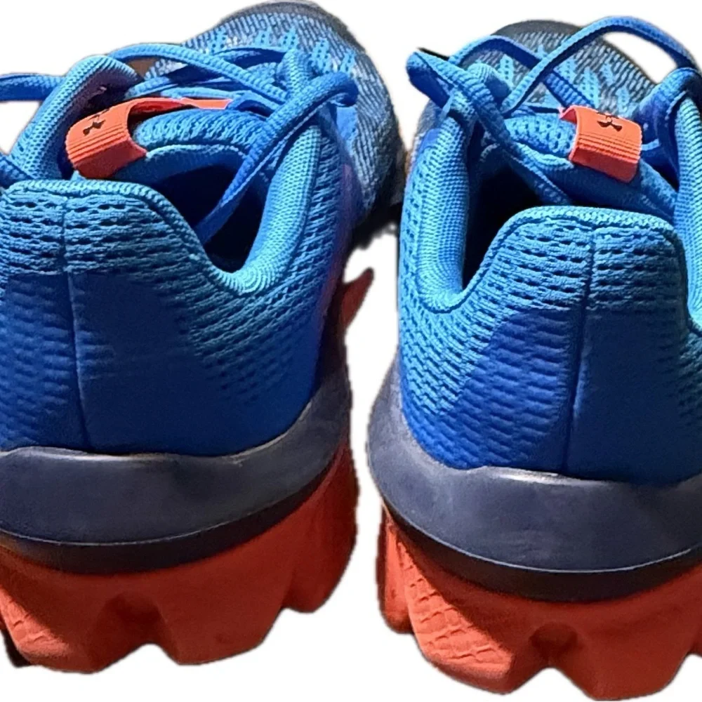 Under Armour men boys red blue sneakers